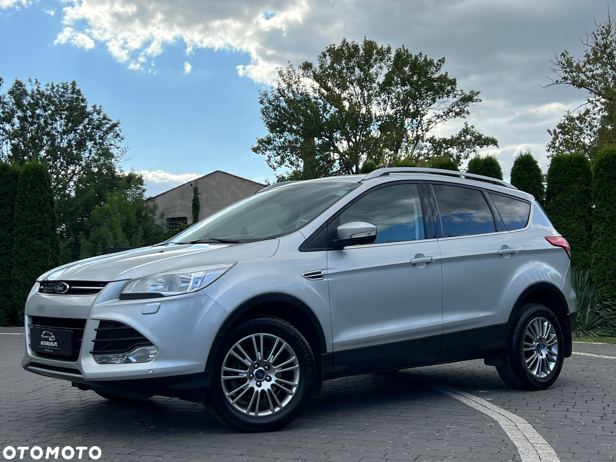 Ford Kuga 1.6 EcoBoost 2x4 Titanium - 9