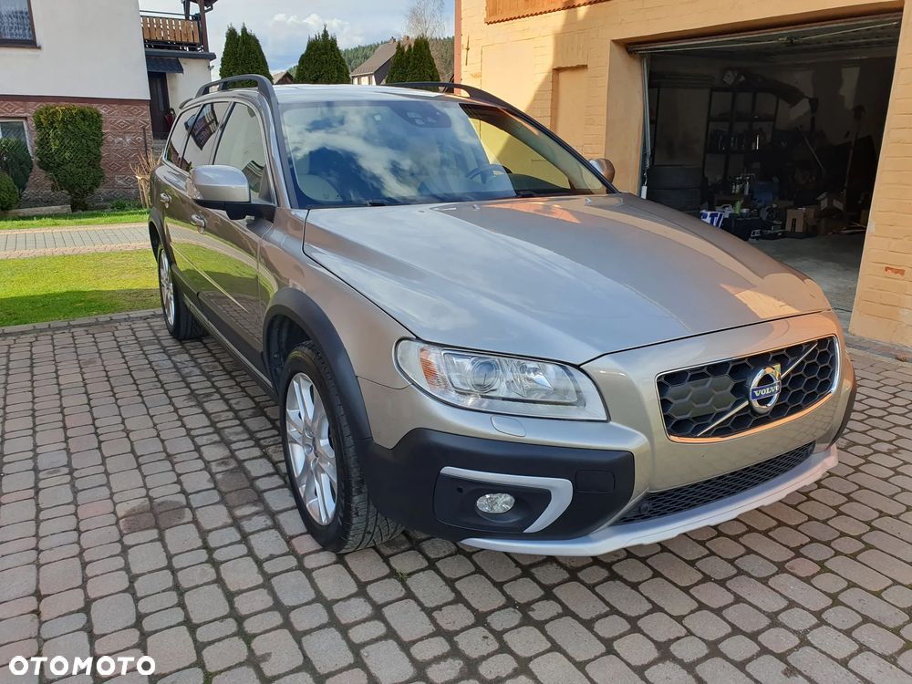 Volvo XC 70 - 1