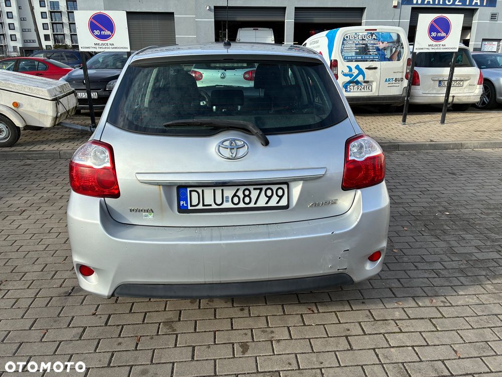 Toyota Auris - 14