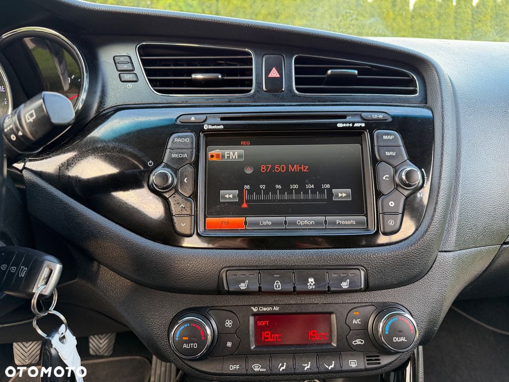 Kia Ceed 1.6 CRDi 128 ISG Platinum Edition - 36