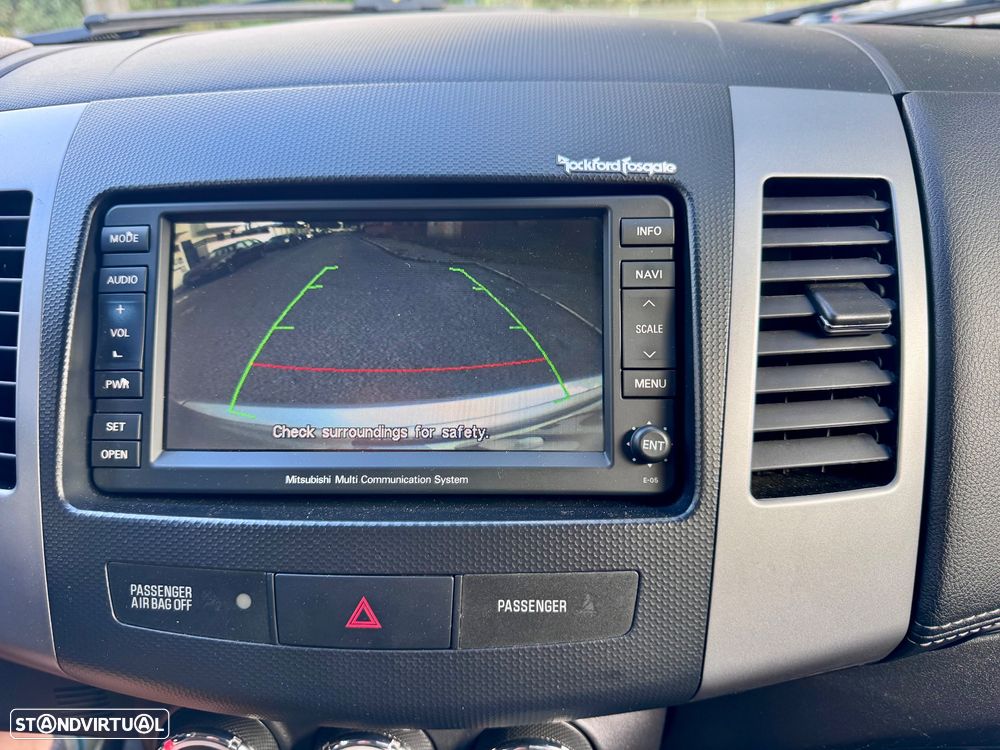 Mitsubishi Outlander 2.2 DI-D Instyle Navi - 11