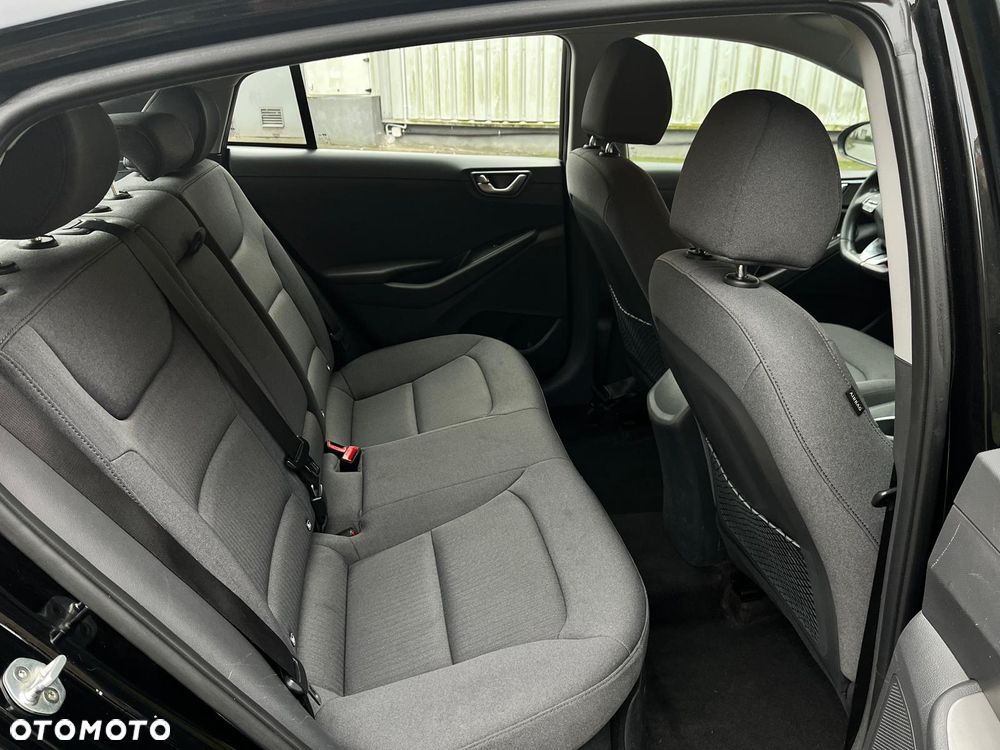 Hyundai IONIQ Hybrid Business - 15