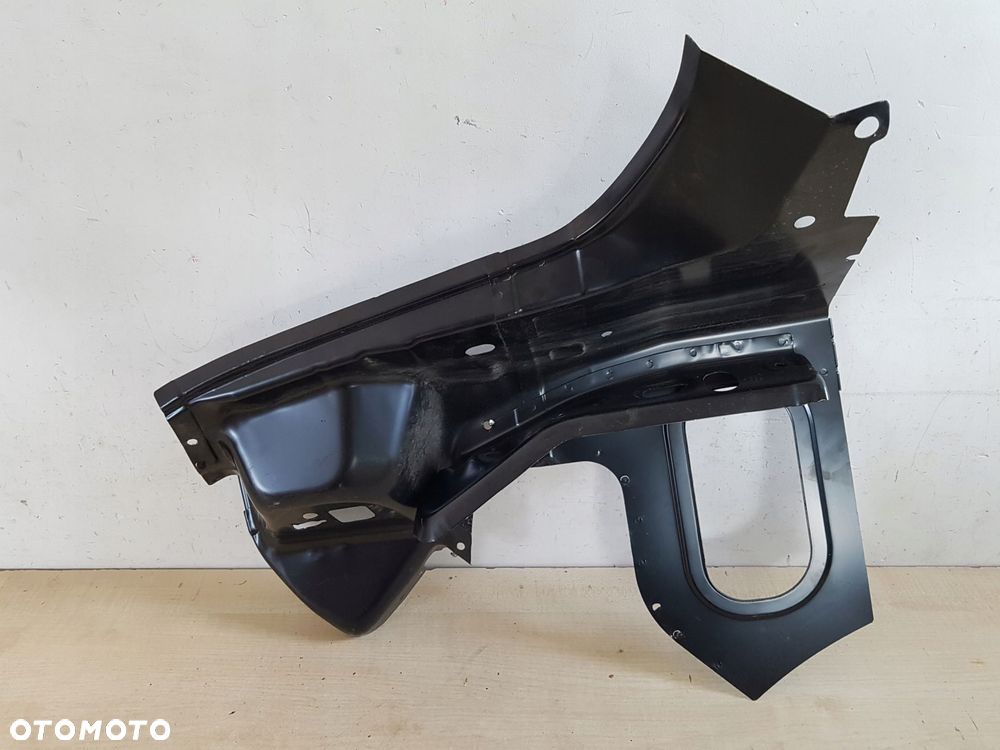 vw touran 15^ pas okular tył wzmocnienie błotnik 5ta809844 - 2