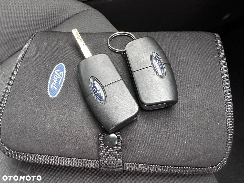 Ford Fiesta 1.25 Celebration - 30