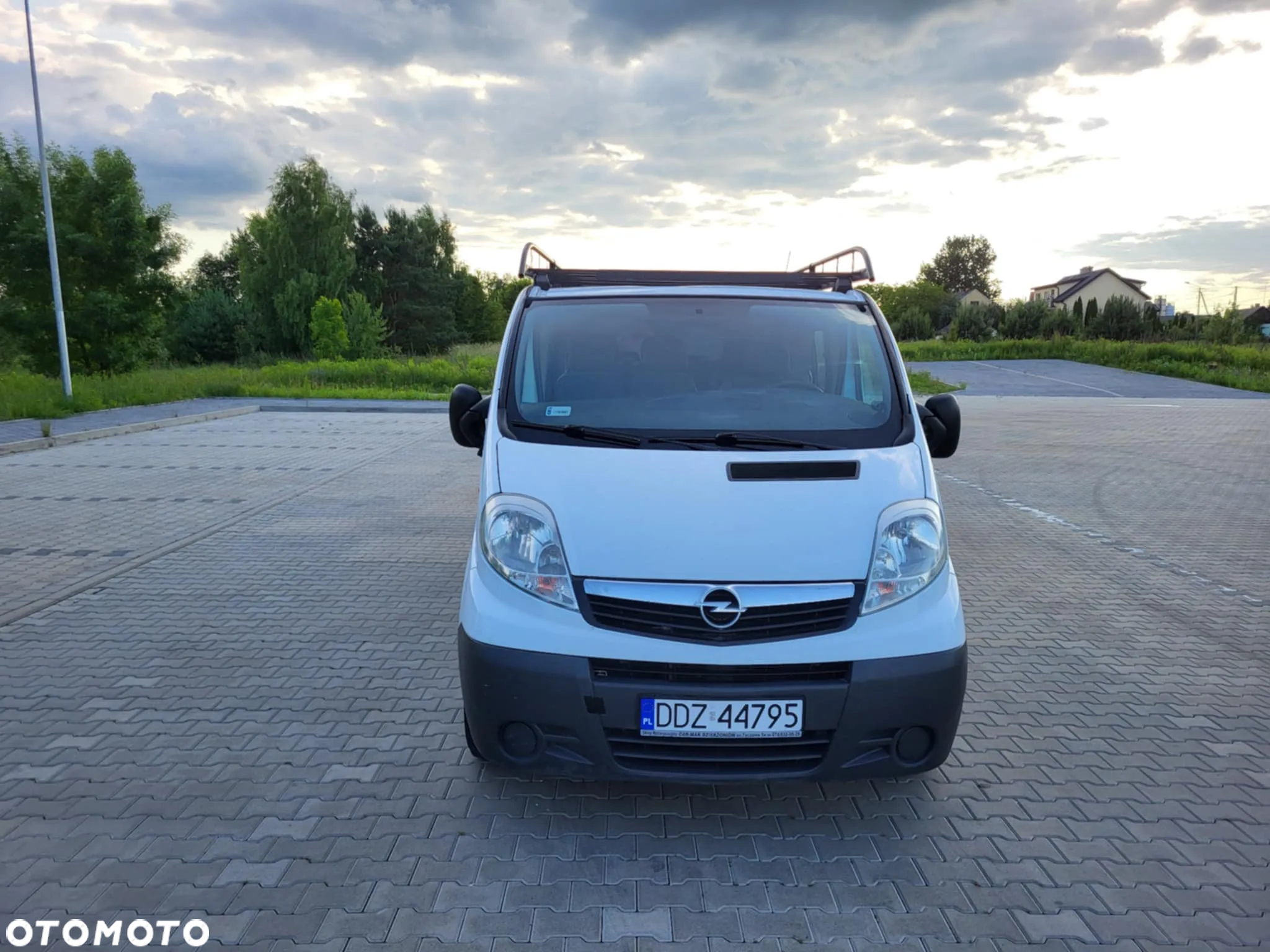 Opel Vivaro - 9
