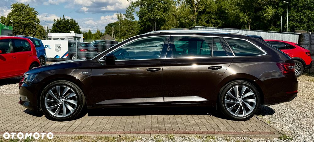 Skoda Superb Combi 2.0 TDI DSG L&K - 12