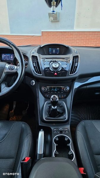 Ford Kuga 1.6 EcoBoost 2x4 Titanium - 17