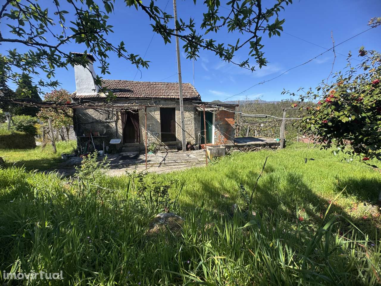 Moradia em granito p/ recuperar – Oliveira de Frades - Grande imagem: 5/35