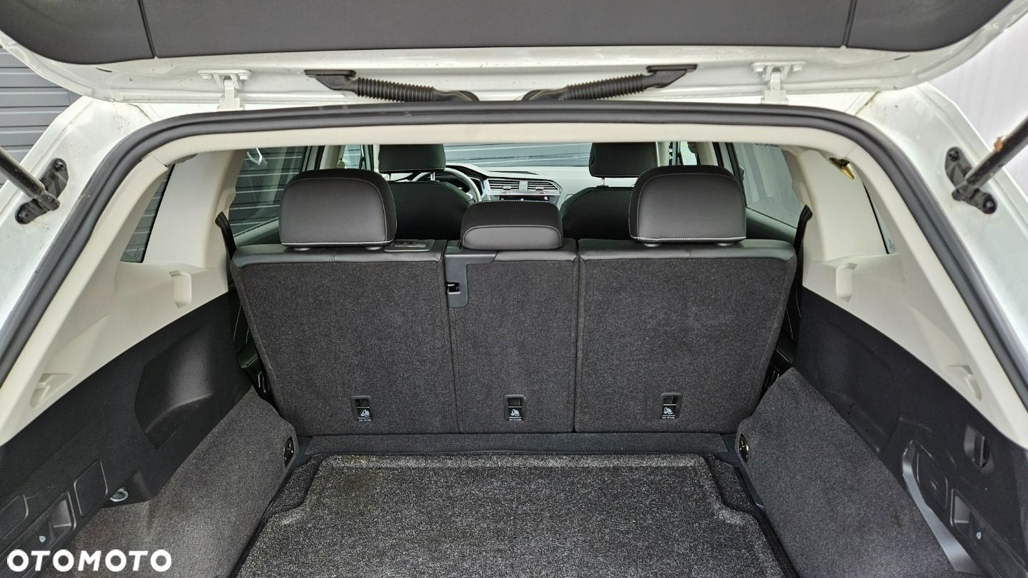 Volkswagen Tiguan - 29