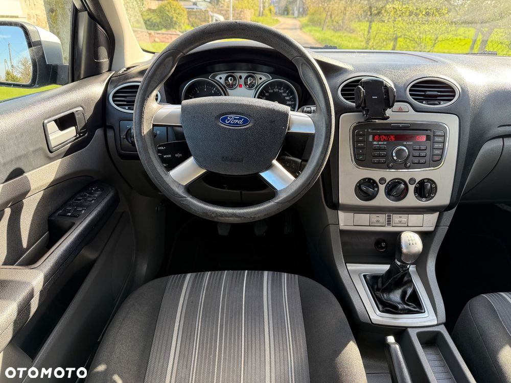 Ford Focus 1.6 16V Style - 10