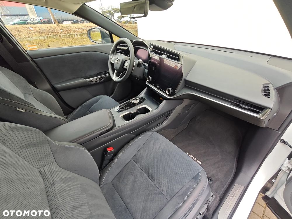 Lexus RZ 450e Omotenashi DIRECT4 - 4