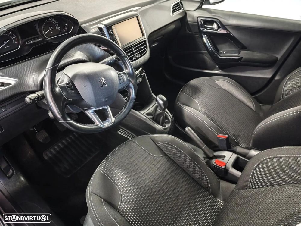 Peugeot 208 1.2 PureTech Allure - 21