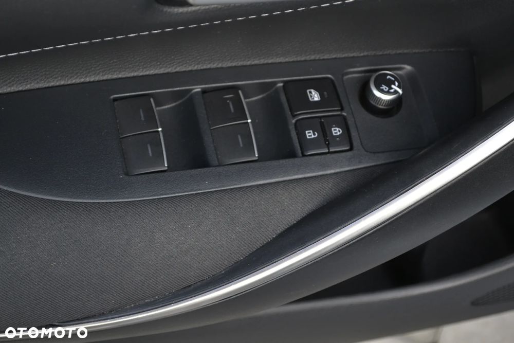 Toyota Corolla - 26