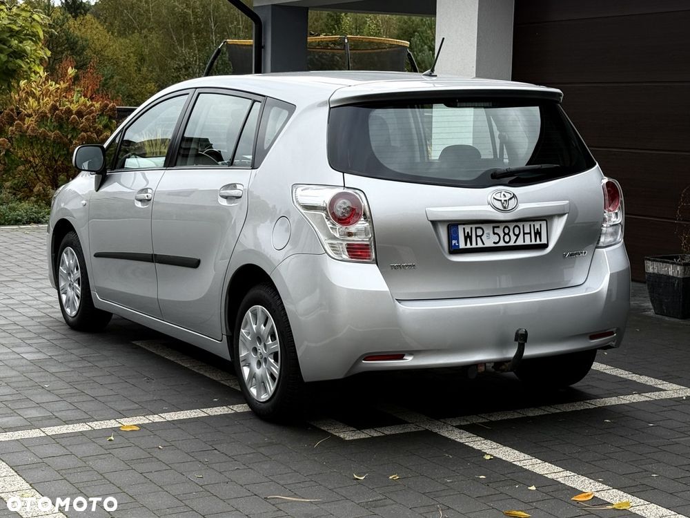 Toyota Verso 1.8 Edition - 5
