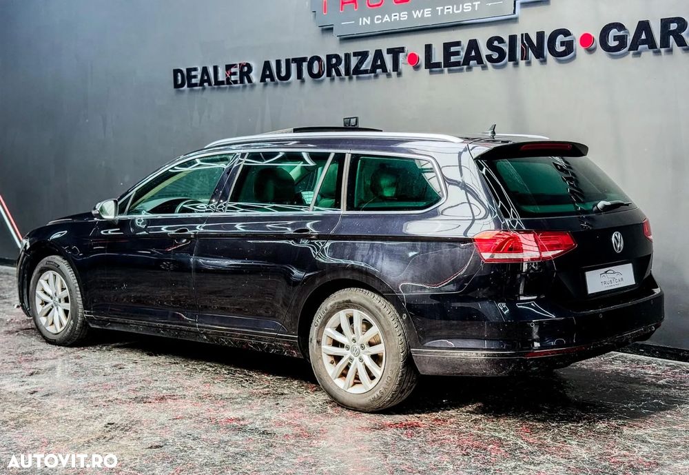 Volkswagen Passat - 11