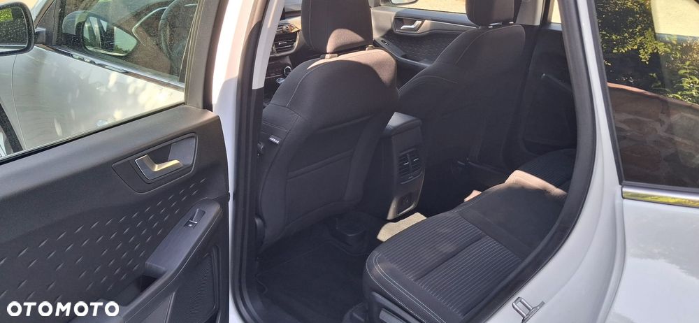 Ford Kuga 2.0 EcoBlue mHEV FWD Titanium - 13