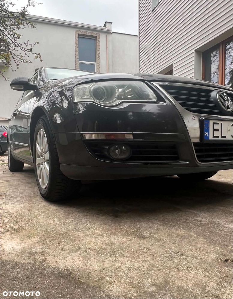 Volkswagen Passat 2.0 TDI Comfortline DSG - 13