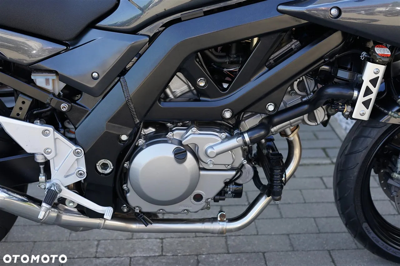 Suzuki SV - 11