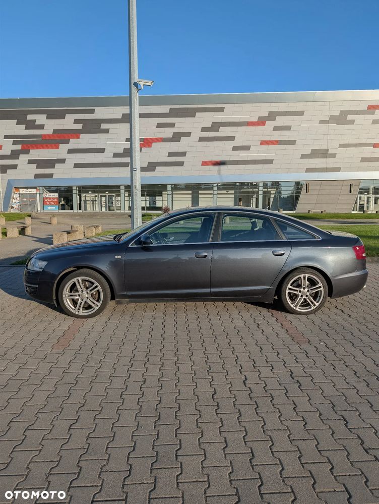 Audi A6 Limousine 2.4 - 4