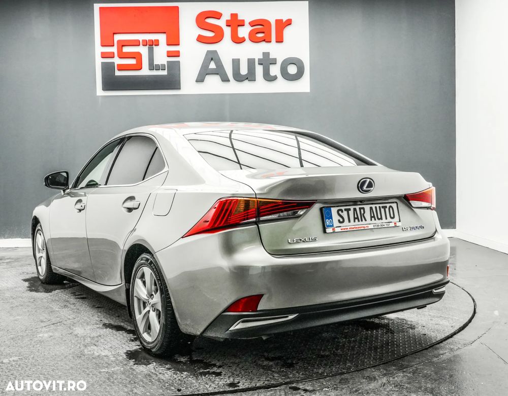 Lexus Seria IS 300h Executive - 4