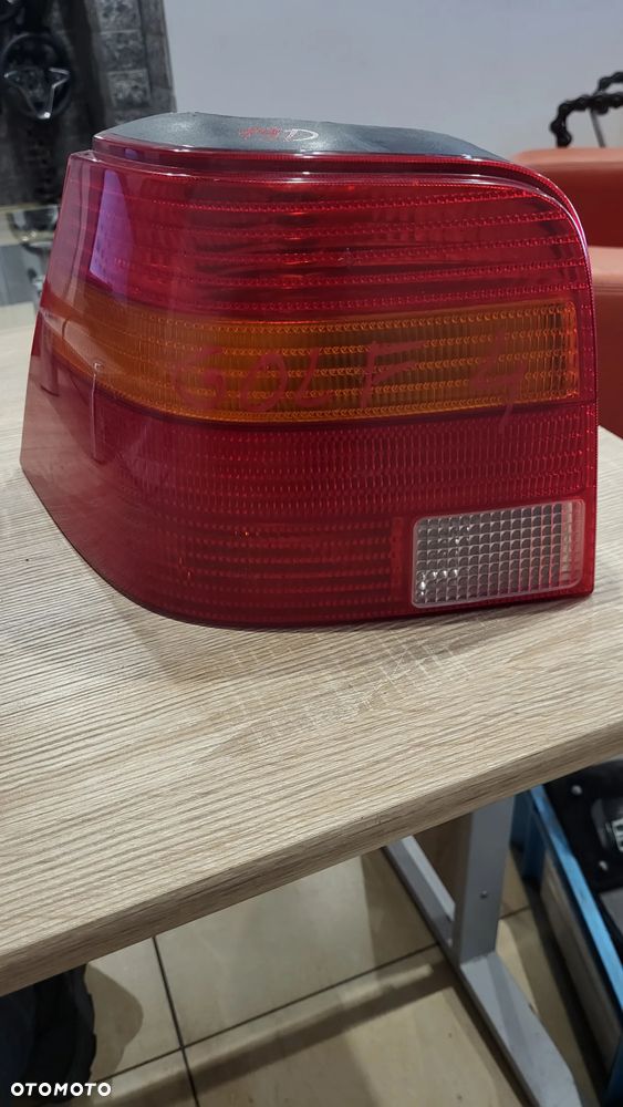 1J6945095Q Lampa tylna lewa do pojazdu marki: Volkswagen Golf IV - 1