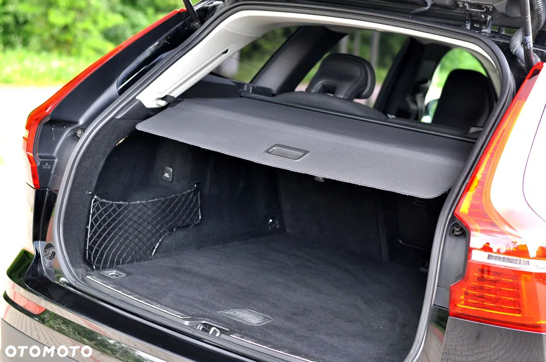 Volvo XC 60 T4 Momentum - 37