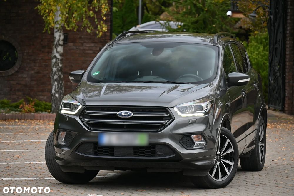 Ford Kuga 1.5 EcoBoost 2x4 ST-Line - 3