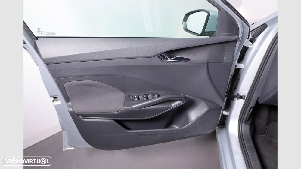 Skoda Fabia 1.0 TSI DSG — fotografia 9