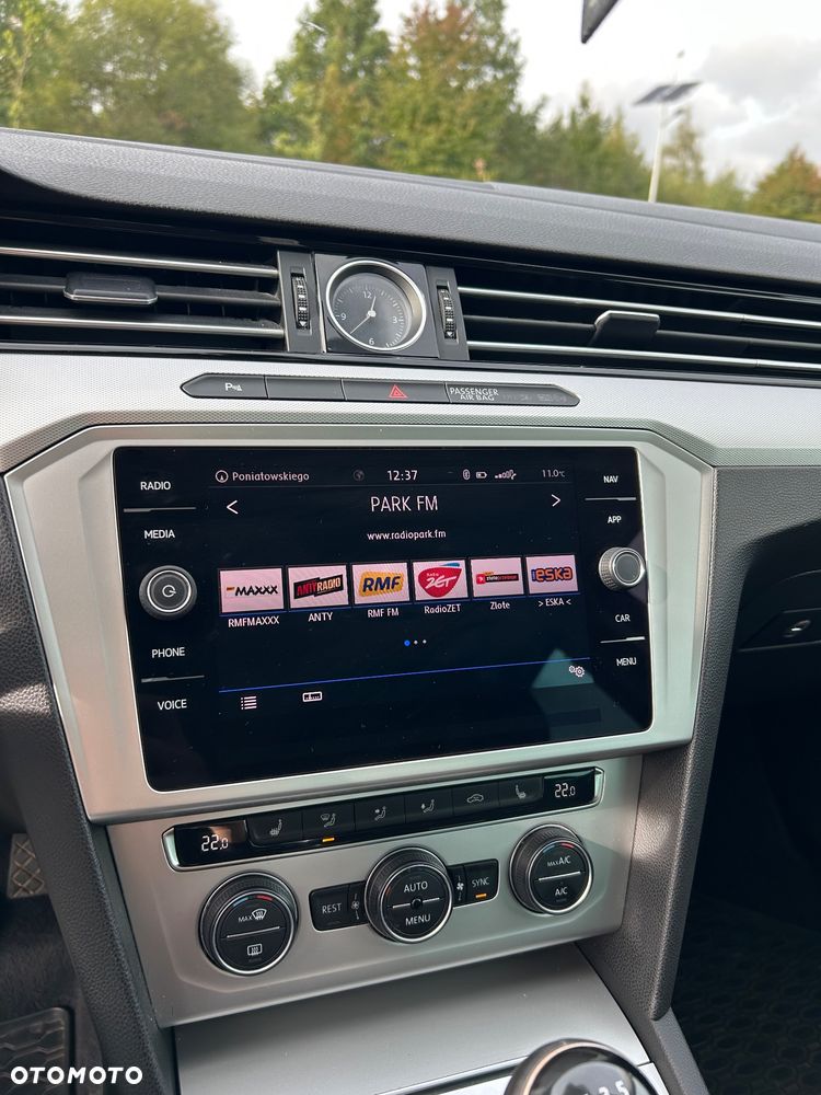 Volkswagen Passat 2.0 TDI SCR Comfortline - 12