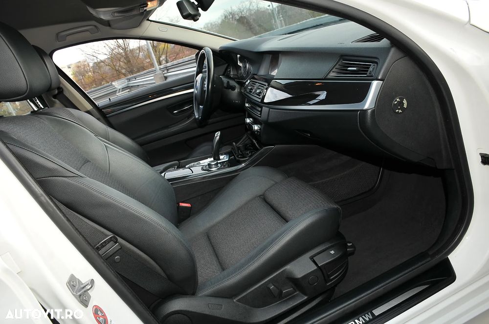 BMW Seria 5 520d Aut. - 11