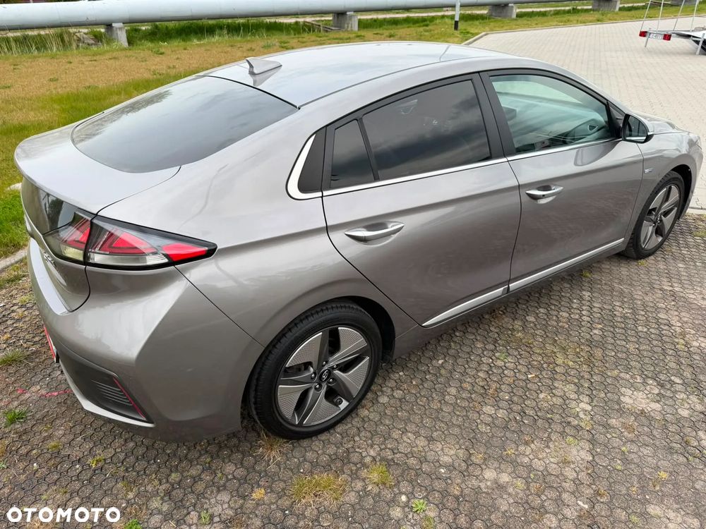 Hyundai IONIQ Hybrid Premium - 4