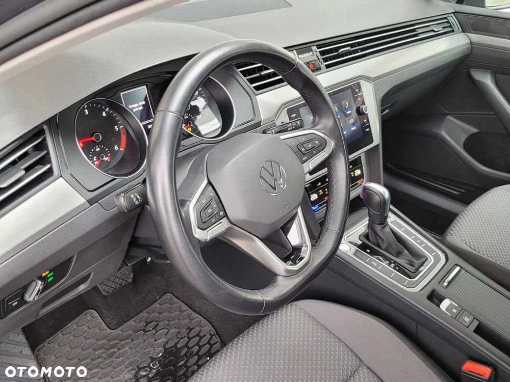 Volkswagen Passat - 9