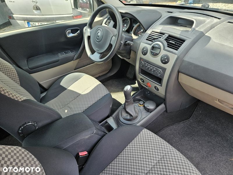 Renault Megane 1.6 16V Alize - 6