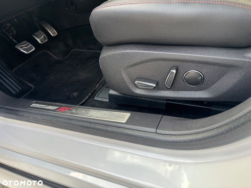 Ford Mondeo 2.0 EcoBlue ST-Line - 30