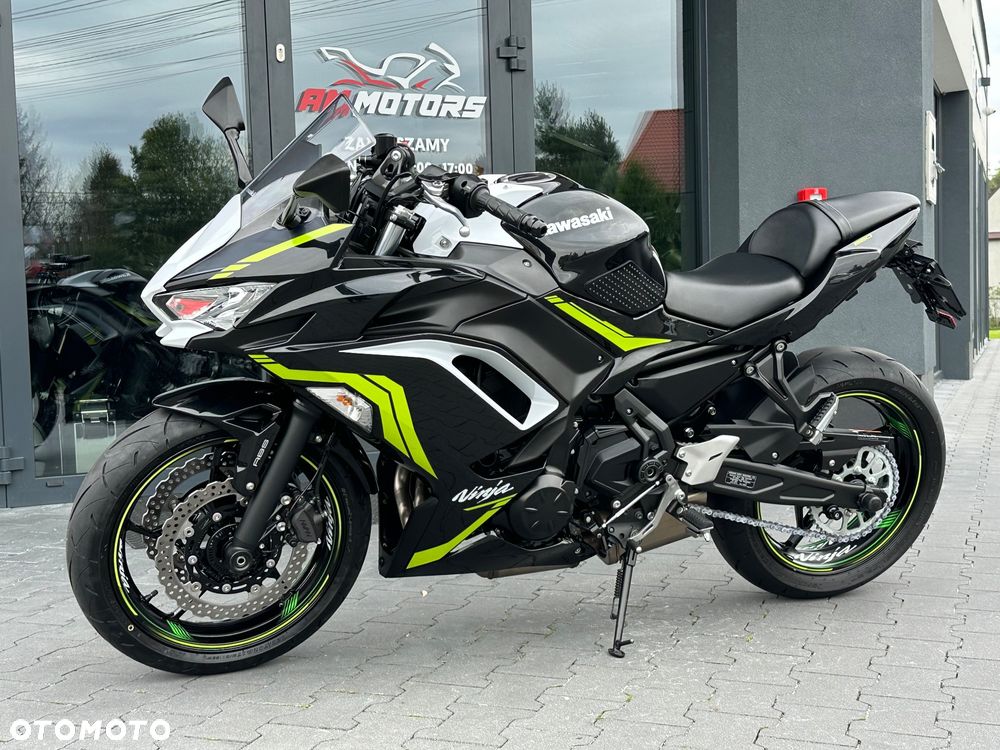 Kawasaki Ninja - 28