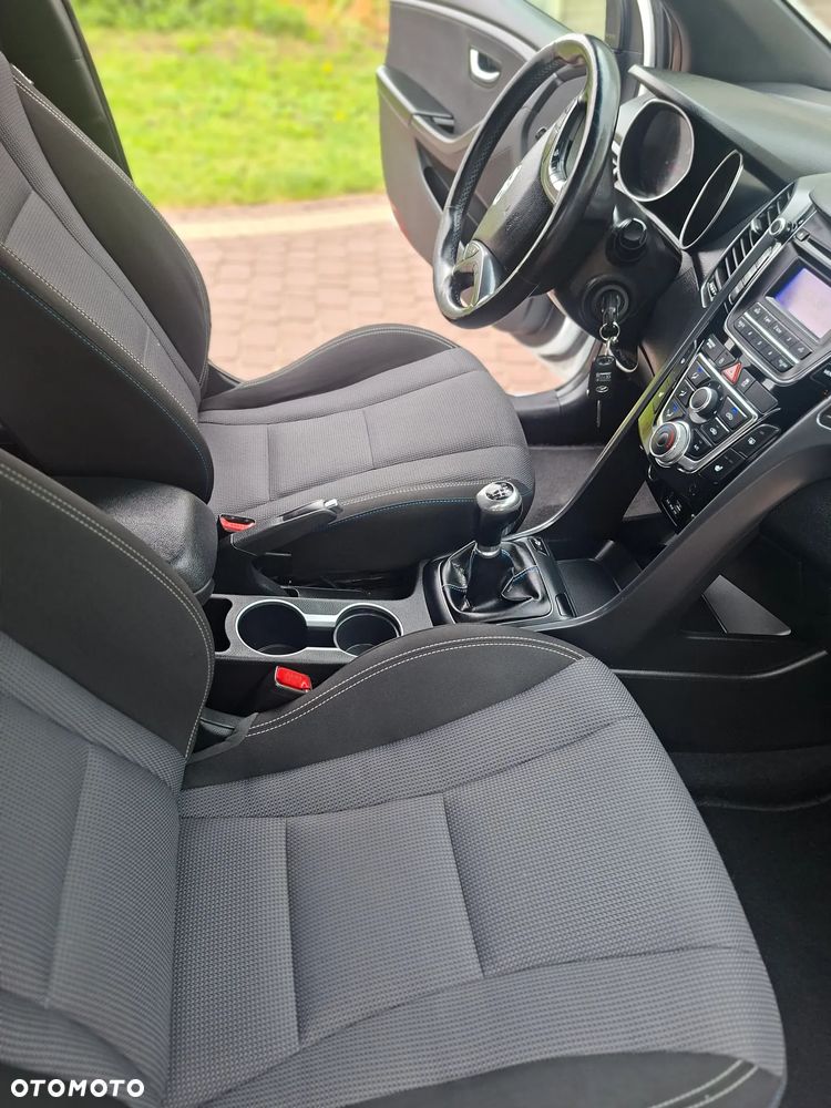 Hyundai i30 1.4 Passion - 12