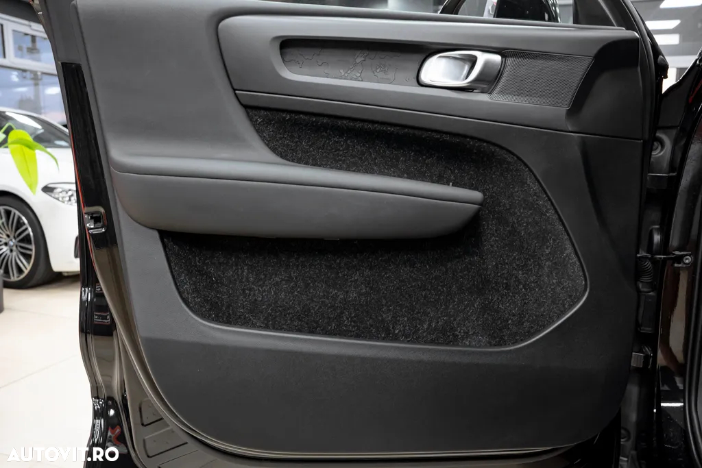 Volvo XC 40 D3 Momentum - 23