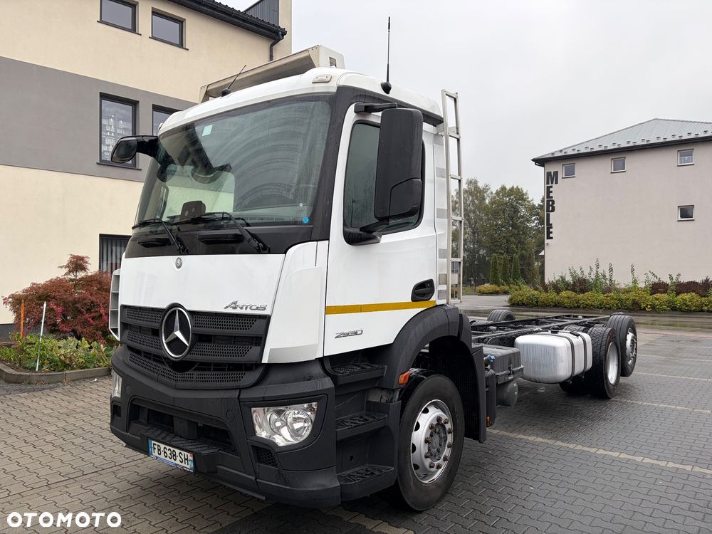 Mercedes-Benz ACTROS ANTOS 2530 6X2 rama do zabudowy oś skrętna 4,9m rozstaw - 2