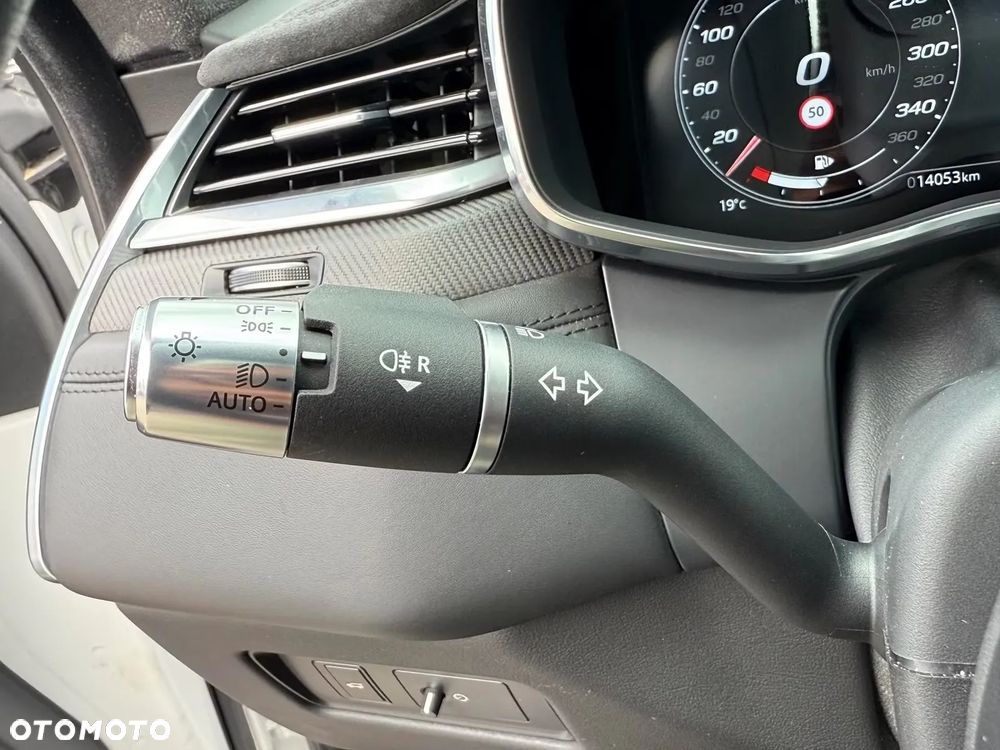 Jaguar F-Pace P550 AWD SVR - 22