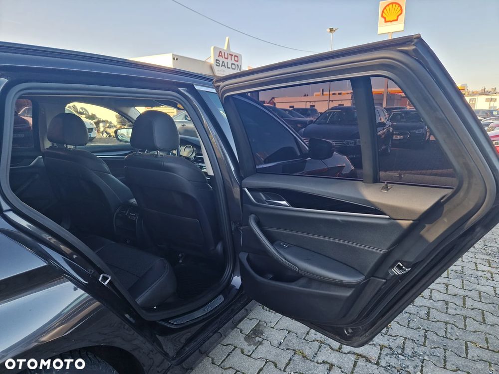 BMW Seria 5 520d - 30