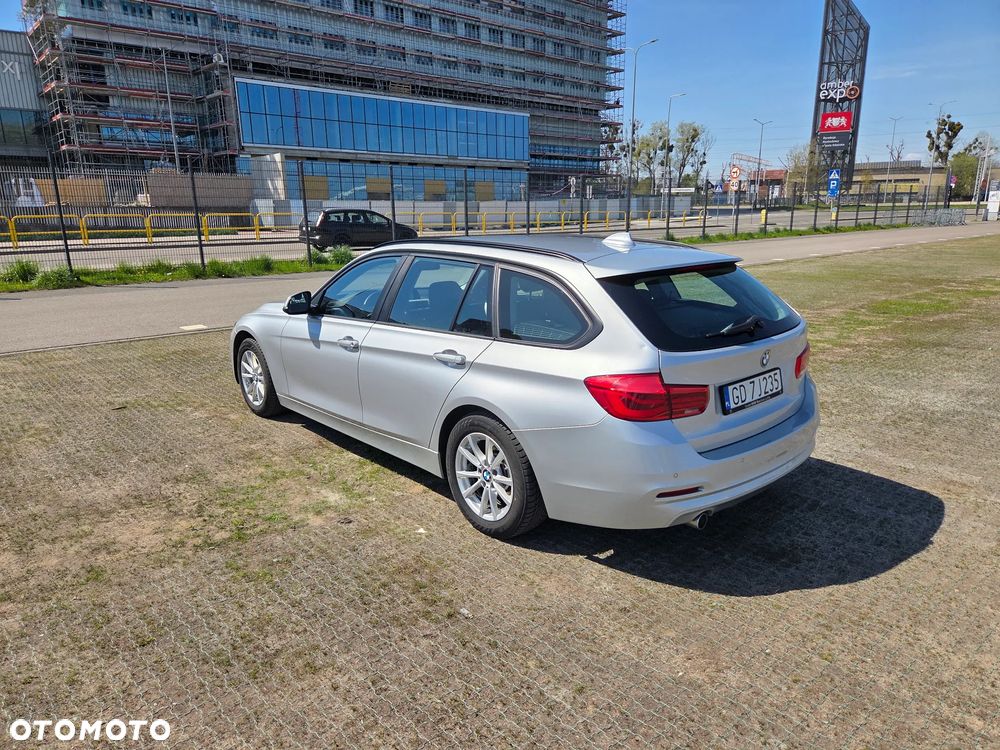 BMW Seria 3 318d Edition Luxury Line Purity - 3