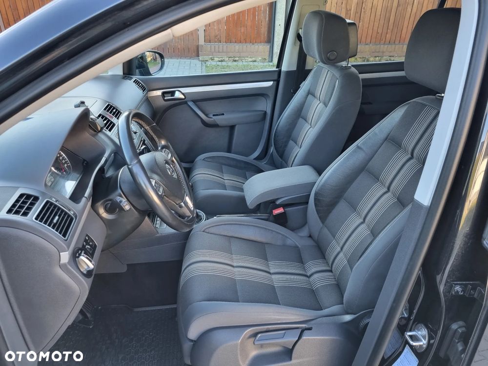 Volkswagen Touran 2.0 TDI DPF BlueMotion Technology MATCH - 10