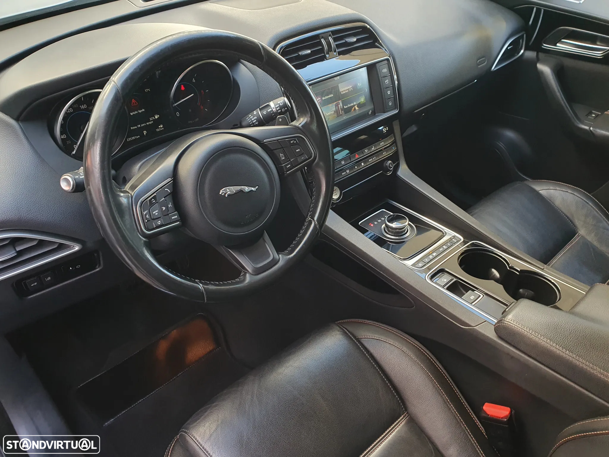 Jaguar F-Pace 20d AWD Aut. Prestige - 3