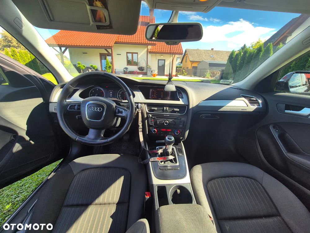 Audi A4 Avant 2.0 TDI - 8
