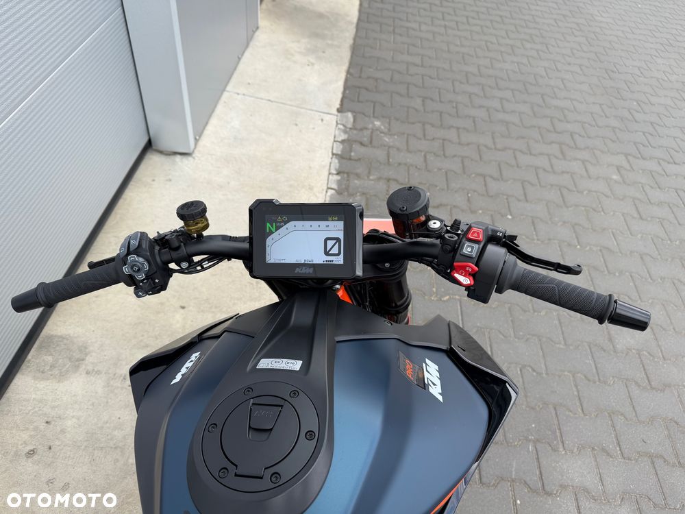 KTM Super Duke - 12