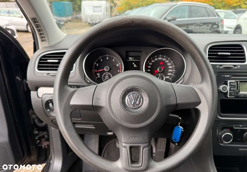 Volkswagen Golf - 14