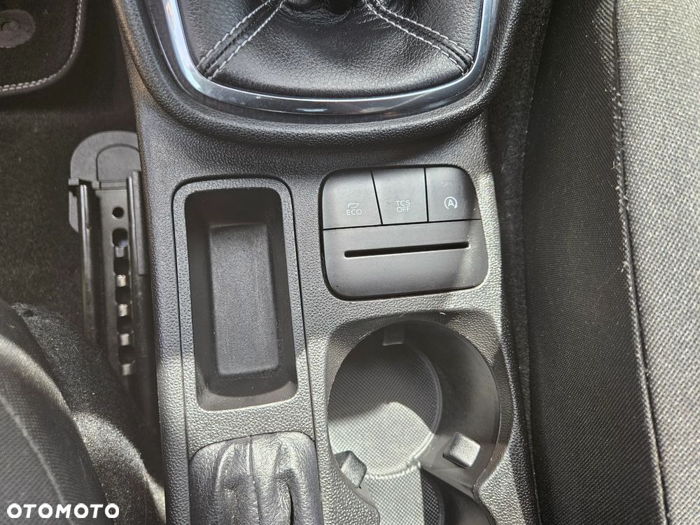 Ford Fiesta - 32