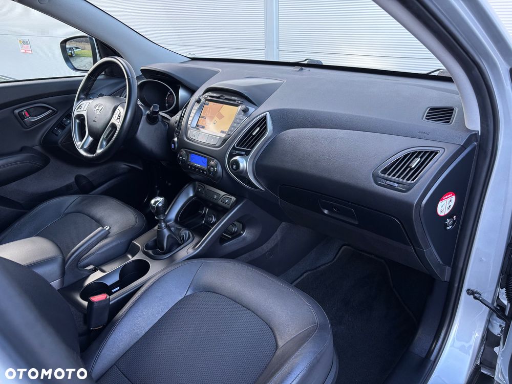 Hyundai ix35 blue 1.6 2WD Finale Silver - 30