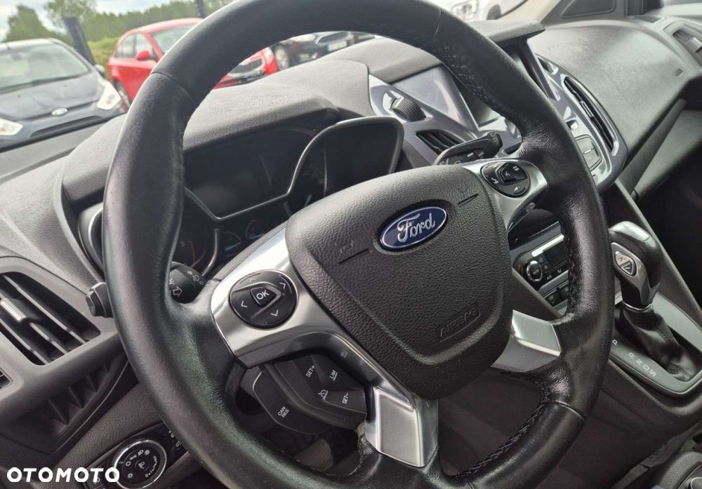 Ford Tourneo Connect Grand - 13