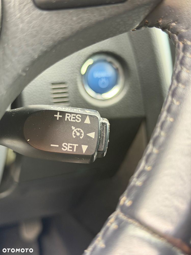 Toyota Auris 1.8 HSD Prestige NAVI - 24